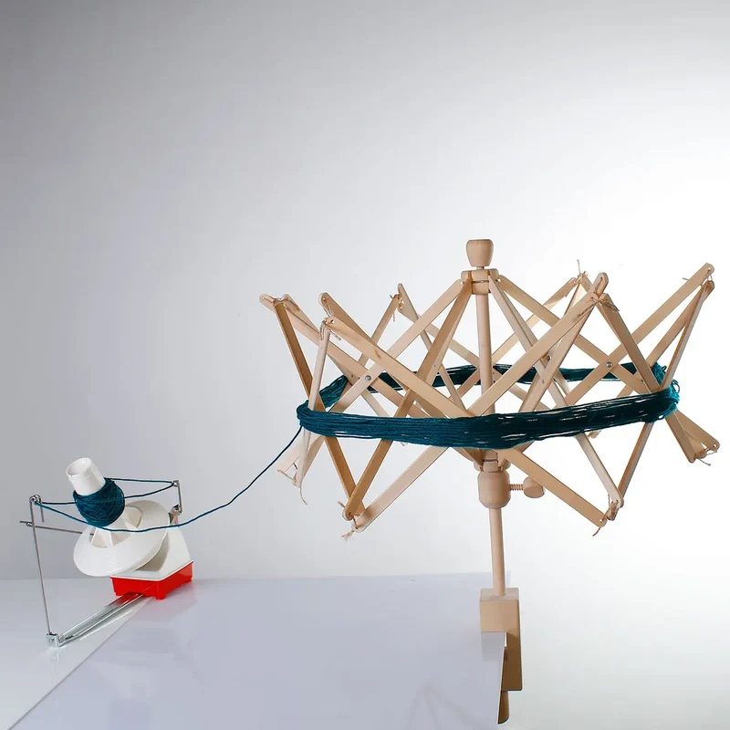 1 PCs Wooden Swift Yarn Winder String Wool Winder Holder Umbrella Hand-Operated Knitting Needle Yarn Craft Skein Winder Tools
