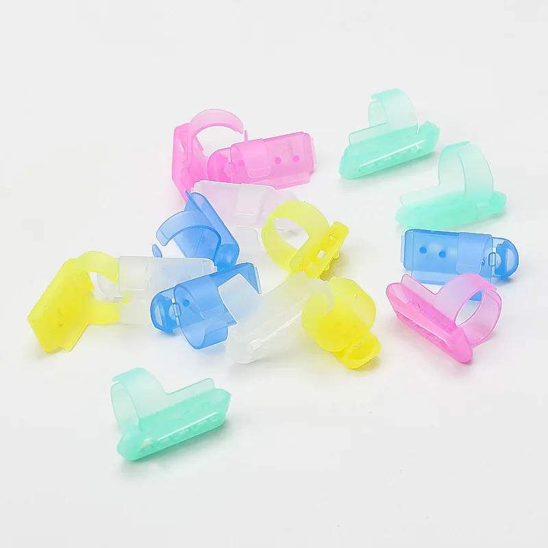 2PCS Yarn Guide Finger Holders Knitting Thimble Loop Crochet Ring Crafts Sewing Accessories Tool DIY Wear Thread Ring Helper